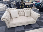 Load image into Gallery viewer, Elegance Chesterfield Sofa 3+2 Cream
